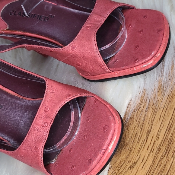 Vintage classified pink leather like heels size 6 - Picture 2 of 10